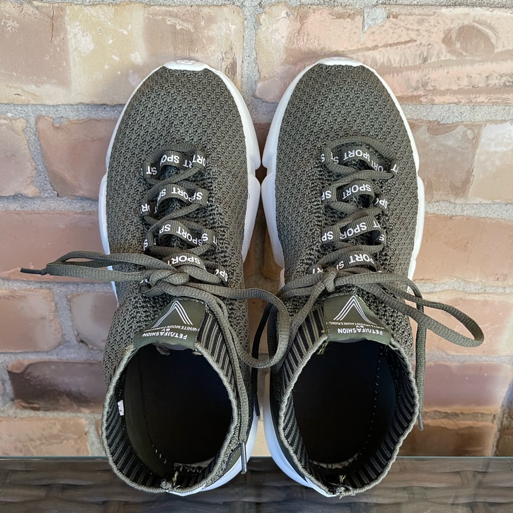 White Mountaineering Sport Primeknit Running Shoes - Picture 4 of 10